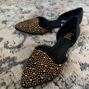L.e.i studded flats